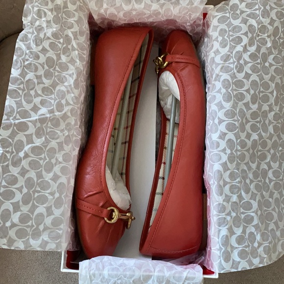 Coach Flats - Picture 12 of 16